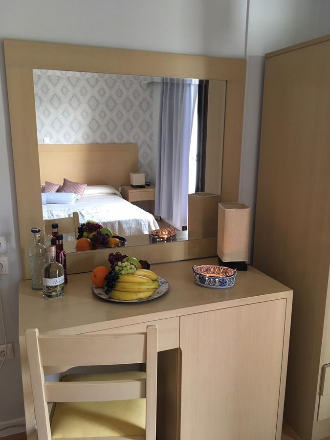 Aphrodite Hotel Syros Kini エクステリア 写真