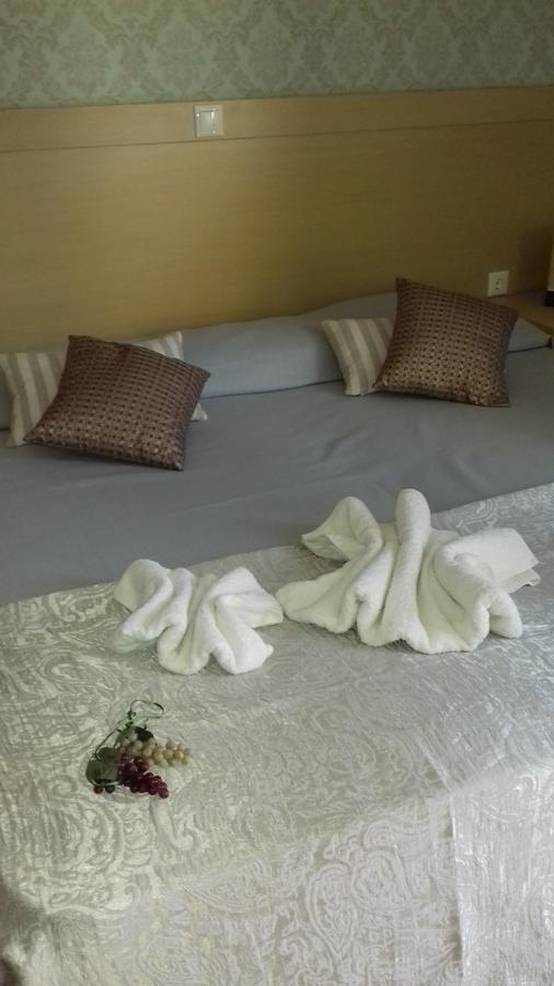 Aphrodite Hotel Syros Kini エクステリア 写真