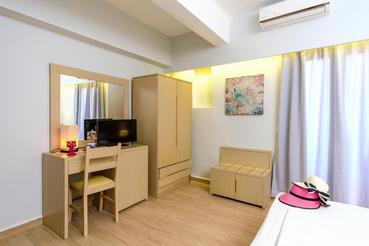 Aphrodite Hotel Syros Kini エクステリア 写真
