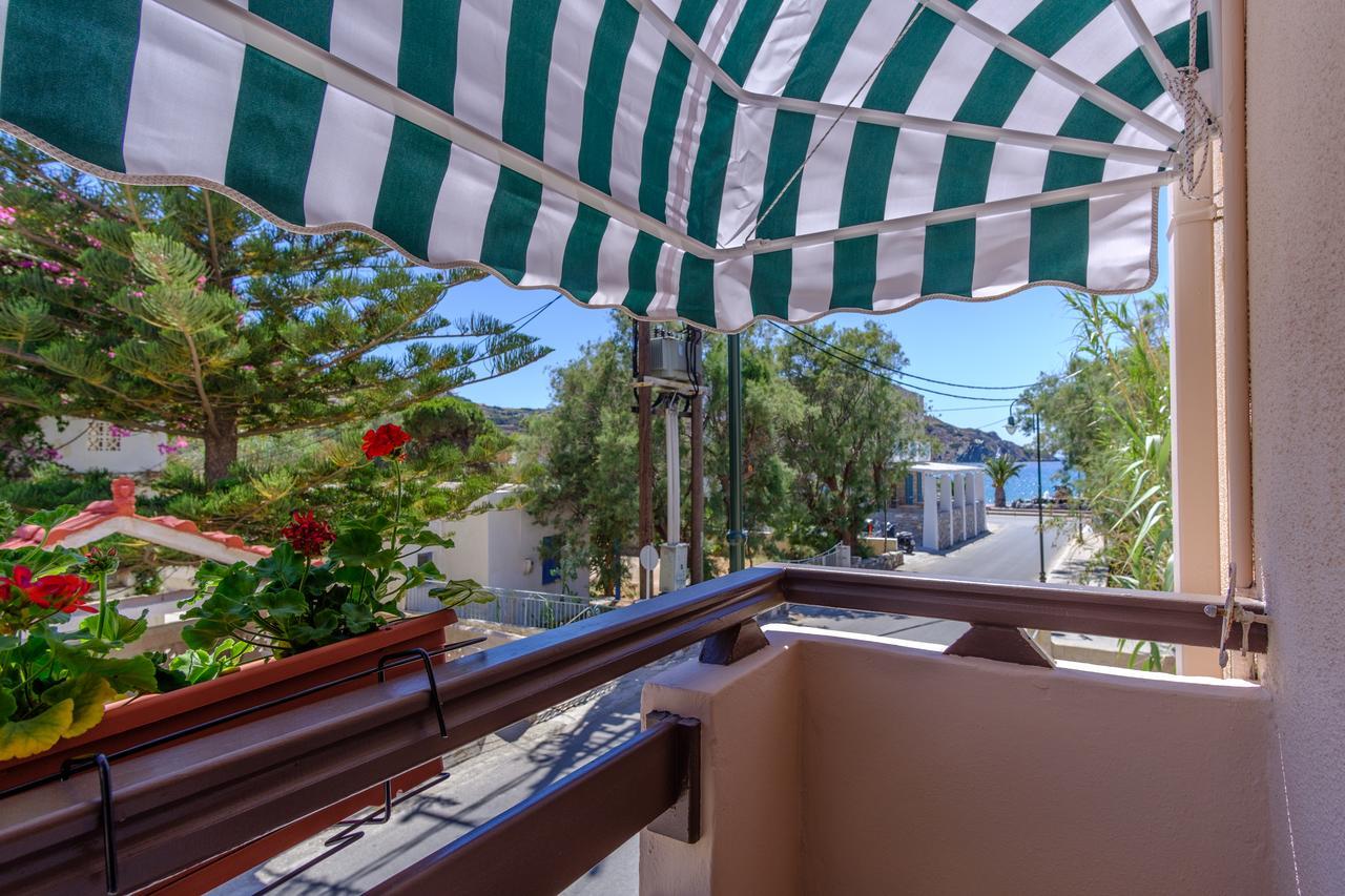 Aphrodite Hotel Syros Kini エクステリア 写真