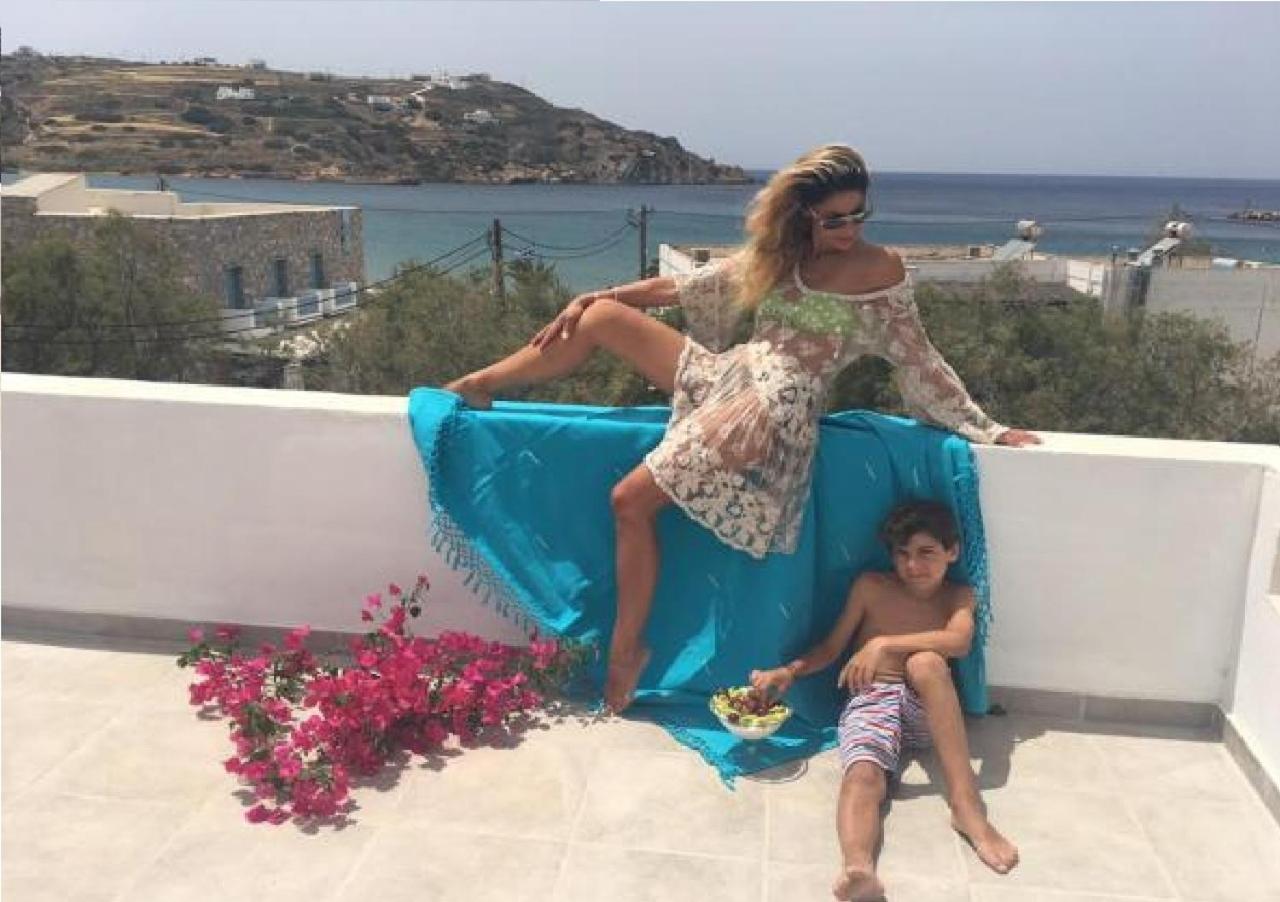 Aphrodite Hotel Syros Kini エクステリア 写真